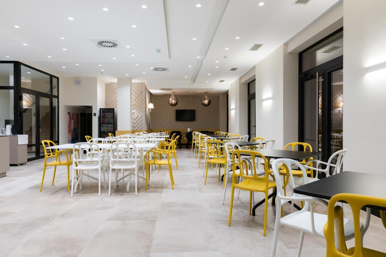 Hotel Forum Garni Subotica Bagian luar foto