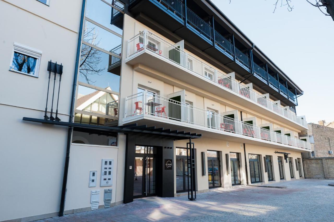 Hotel Forum Garni Subotica Bagian luar foto