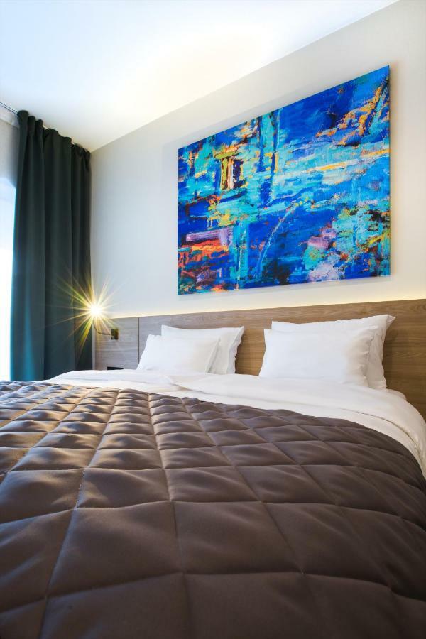 Hotel Forum Garni Subotica Bagian luar foto